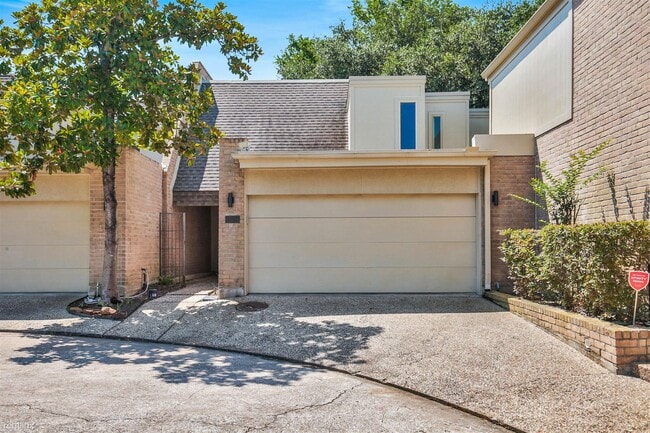 Building Photo - 15603 Memorial Dr