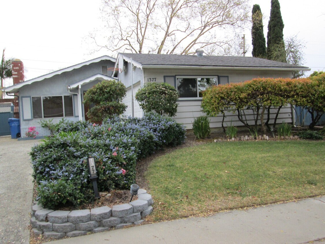 Primary Photo - 1377 Woodside Drive