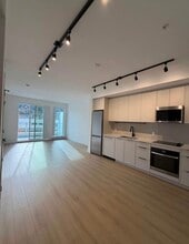 Building Photo - 3055 Murray St