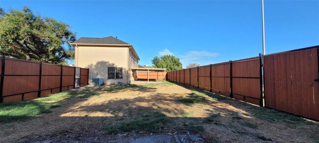 Building Photo - 3810 Cann Dr