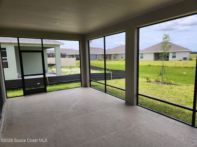 Foto del edificio - 938 Soleway Ave NW