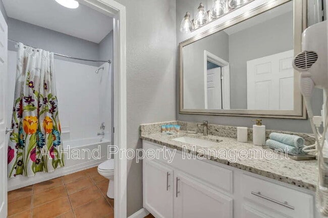 Foto del edificio - 14200 Avalon Rd