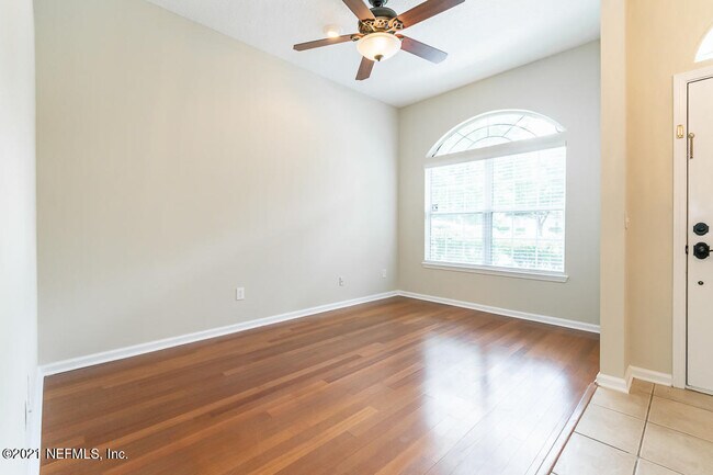 Foto del edificio - 4721 E Catbrier Ct