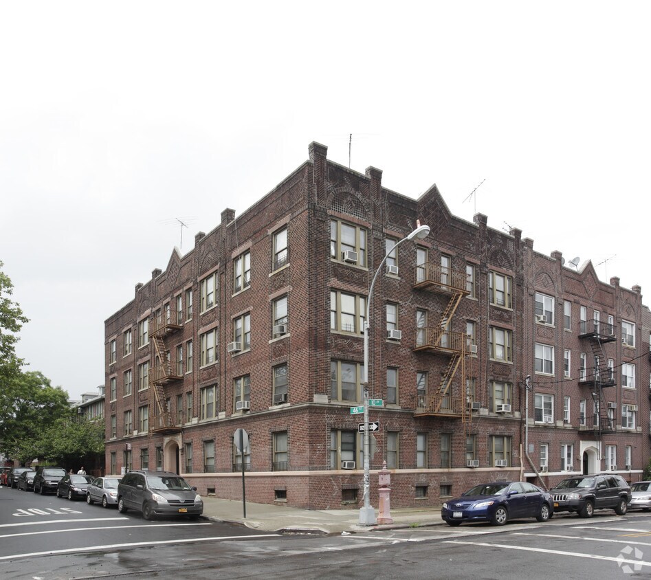 Primary Photo - 983 46th St