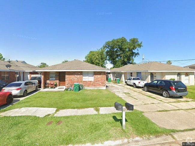 Building Photo - 2633 Tupelo St