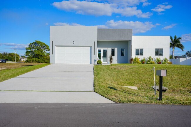 Foto del edificio - 5 SW 26th Pl