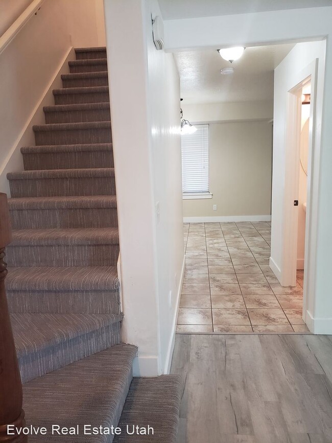 Foto del edificio - 3 br, 2.5 bath House - 788 W 225 S