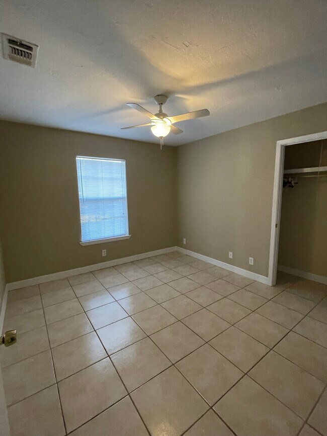 Foto del edificio - 622 S Creek St
