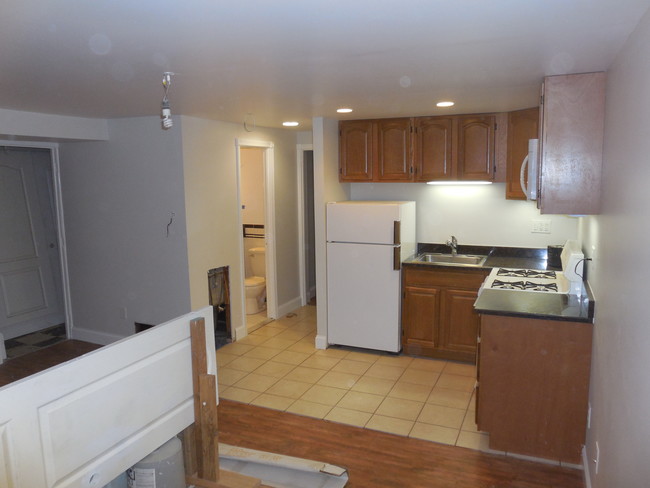 new kitchen w/ microwave - 258 Greenough St