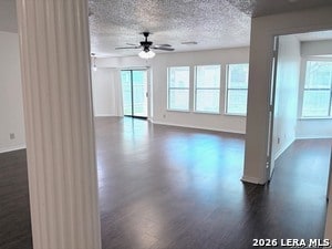 Foto del edificio - 2921 Candleberry Dr