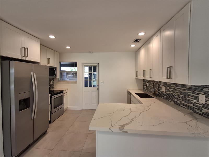 Foto principal - 2300 NW 3rd Ave