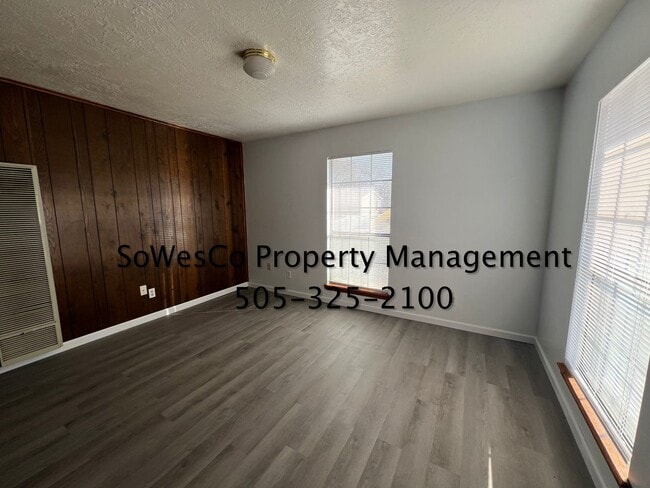 Building Photo - 503 Glade Pl