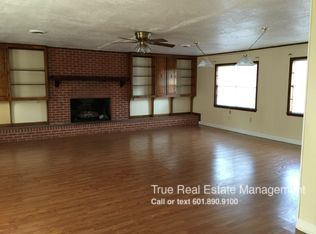 Building Photo - 3045 Suncrest Dr