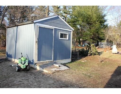 Building Photo - 60 Maolis Ave