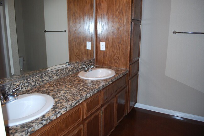 Foto del edificio - 1514 Dakota Trce