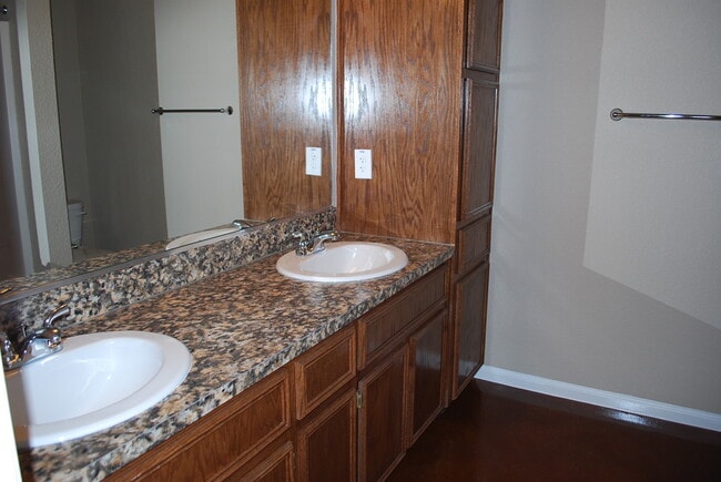 Foto del edificio - 1514 Dakota Trce