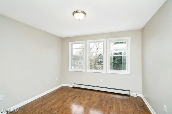 Building Photo - 2 br, 1 bath House - 177 Weequahic Ave Unit 3