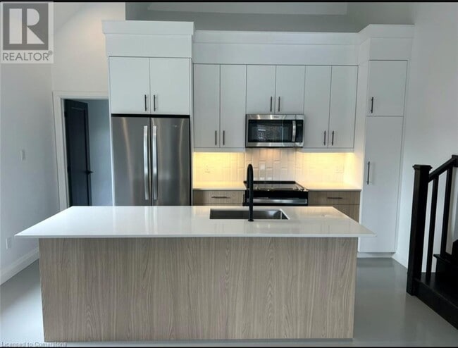 Photo du bâtiment - 150 Alma St