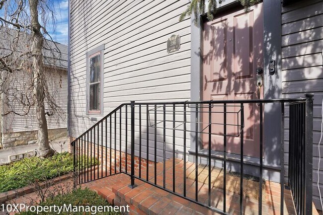 Building Photo - 386 Jackson St