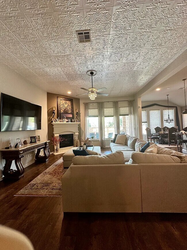 Foto del edificio - 11924 White River Dr