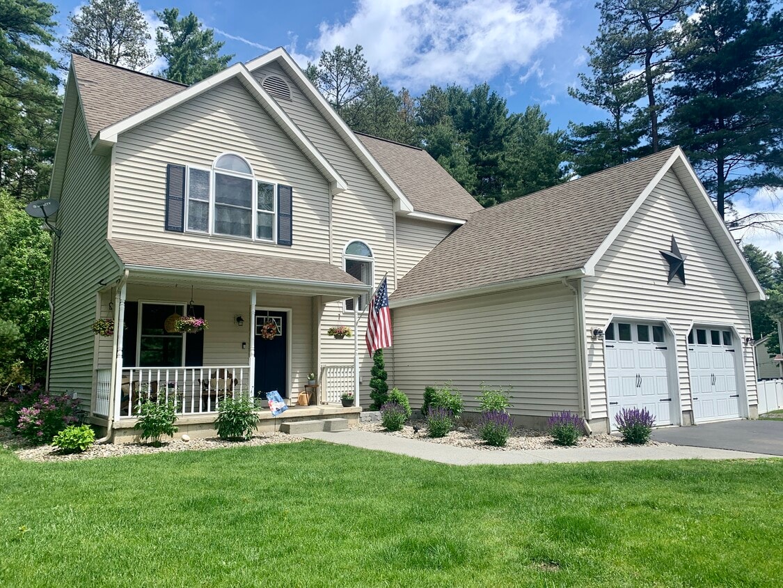 50 Nicole Dr, Queensbury, NY 12804 House Rental in Queensbury, NY