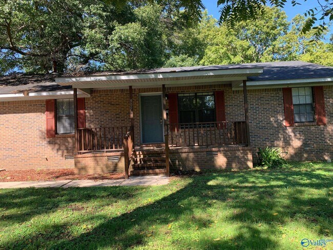 Building Photo - 909 N Beaty St
