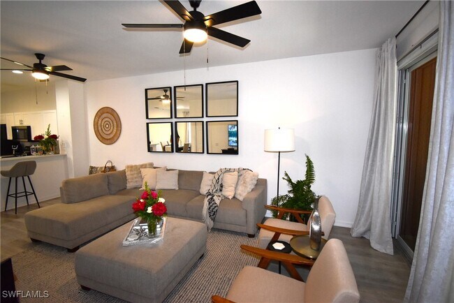 Foto del edificio - 10032 Heather Ln