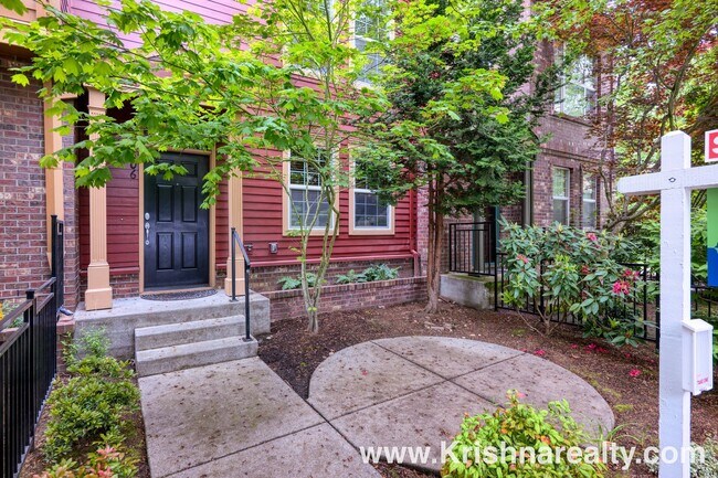 Building Photo - Beautiful 2 BD | 2.5 BA Orenco Gardens Townhome | 2-Car Garage | Minutes to Nike & MAX Station
