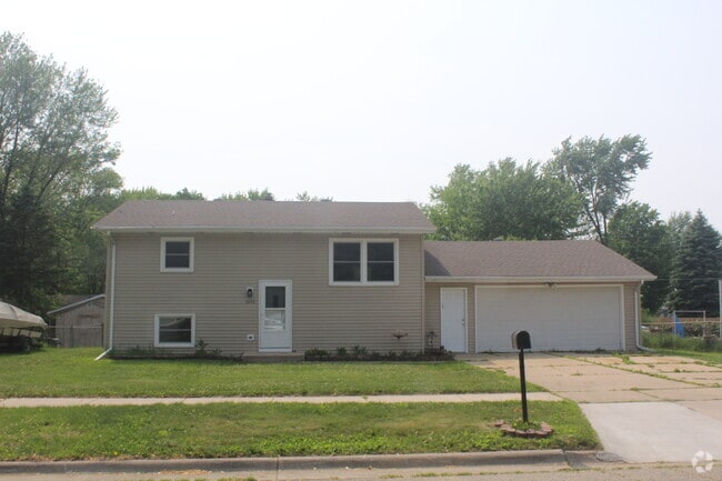 Building Photo - 2028 S Osborne Ave