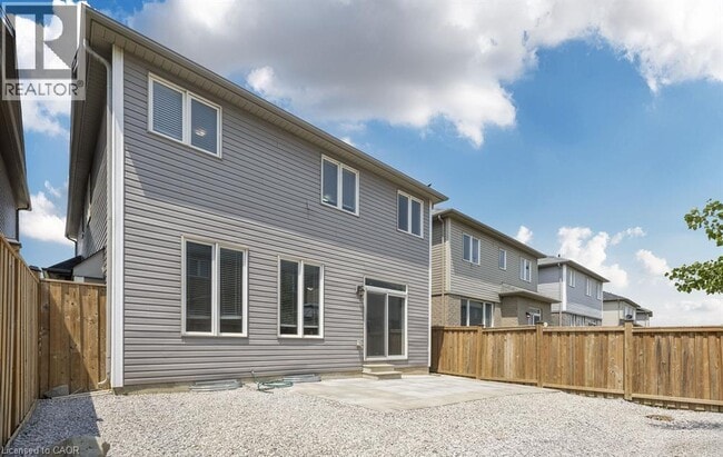 Building Photo - 25 Munro Cir
