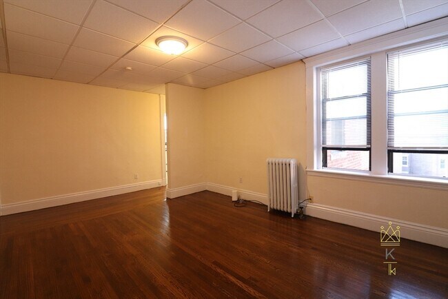 Building Photo - 1961 Commonwealth Ave