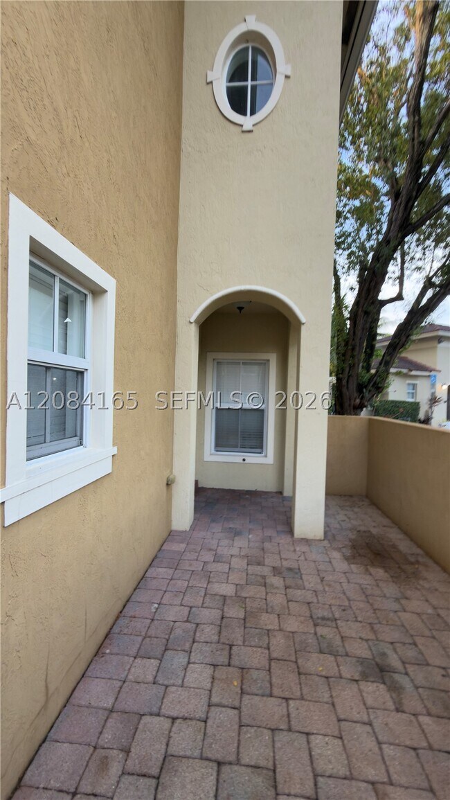 Building Photo - 2851 Prospect 1001