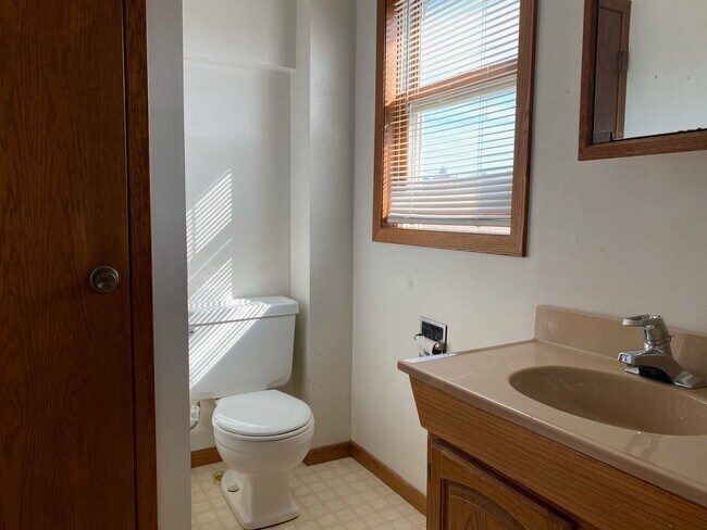 Baño - 2284 Jackson St