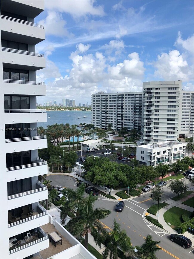 Foto del edificio - 1330 West Ave