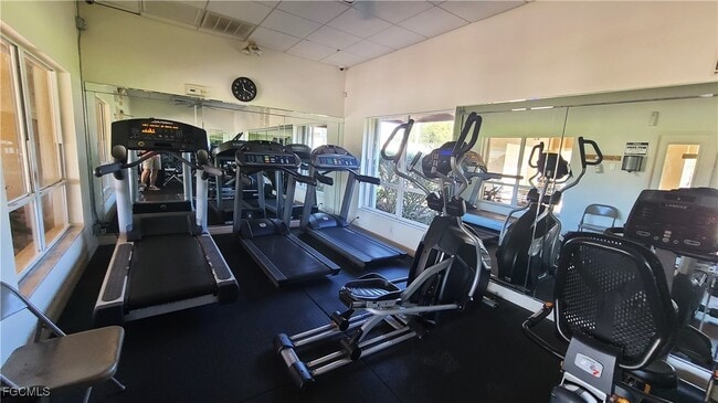 Building Photo - 14571 Daffodil Dr