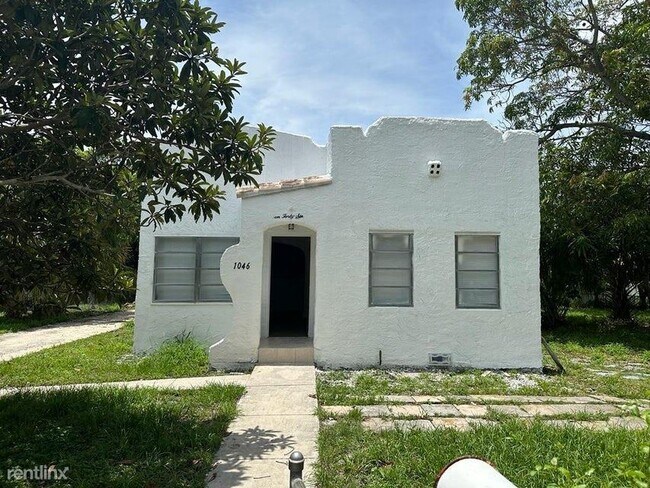Building Photo - 3 br, 2 bath House - 1046 30th Ct