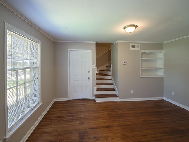 Photo - 3 Bedroom, 2 Bathroom near Colonial and flamingo House