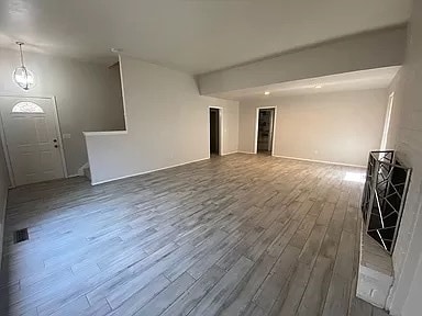 Building Photo - 11040 Spring Holw