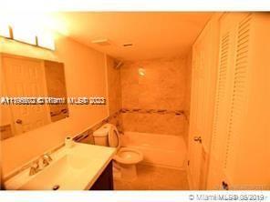 Foto del edificio - 482 NW 165th St