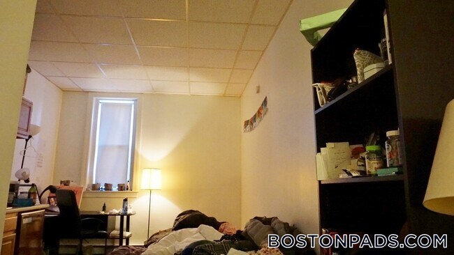 Foto del edificio - 854 Beacon St