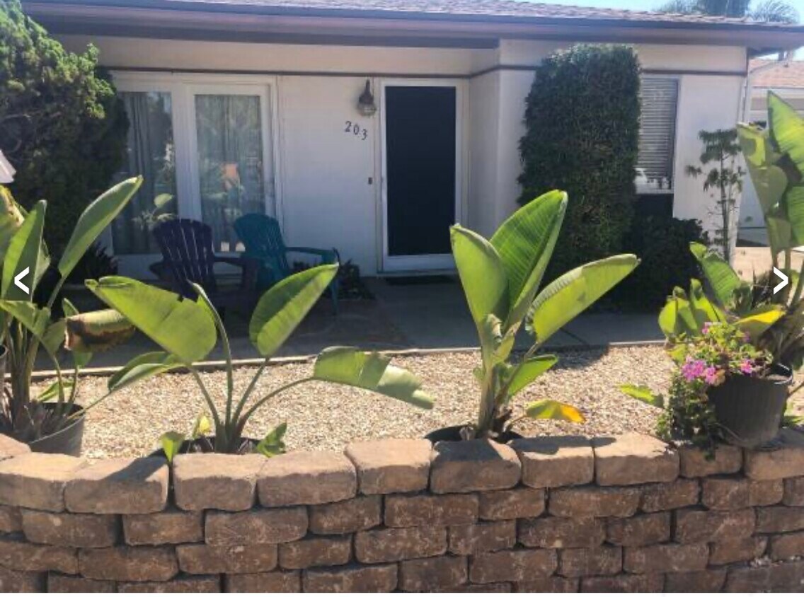 Front - 203 Coneflower St