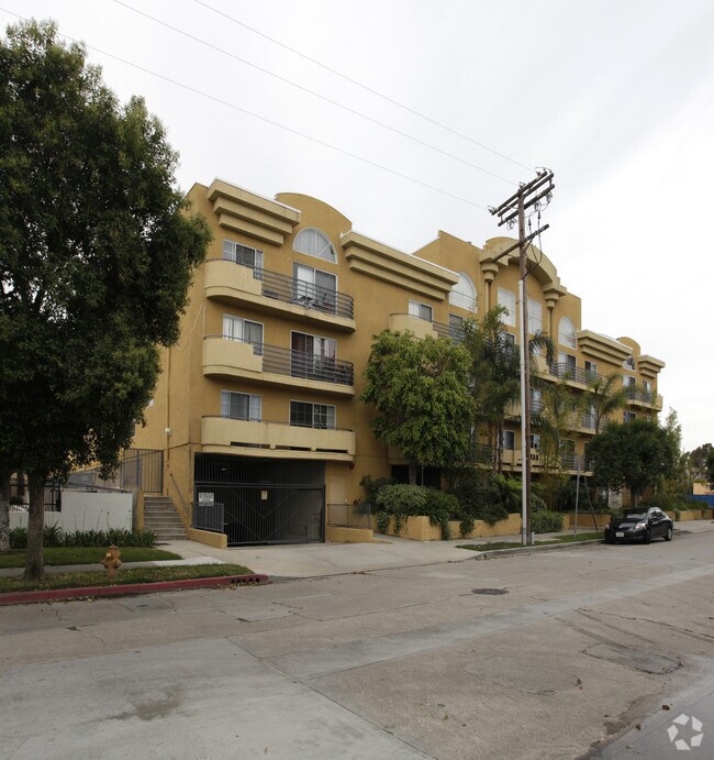 Foto del edificio - Carlyle Court