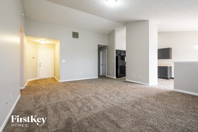 Building Photo - 11638 Lone Pine Cir