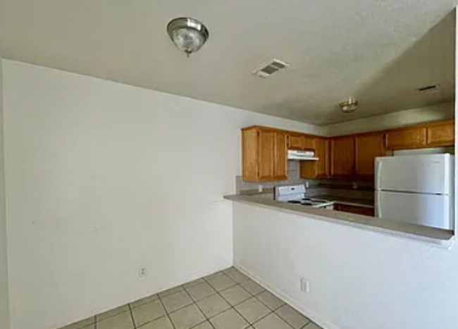 Building Photo - 1301 Chips Dr