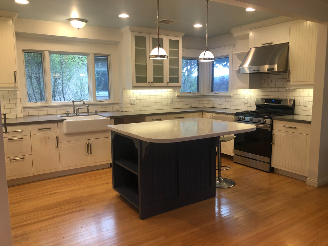 Foto principal - 4320 Vinton Ave