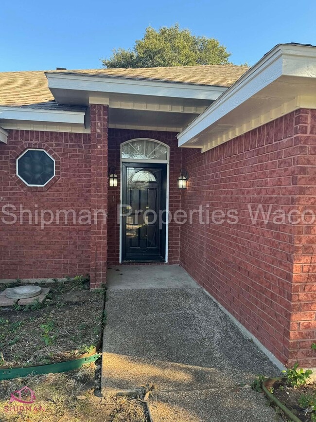 Foto del edificio - 848 Eagles Nest Dr