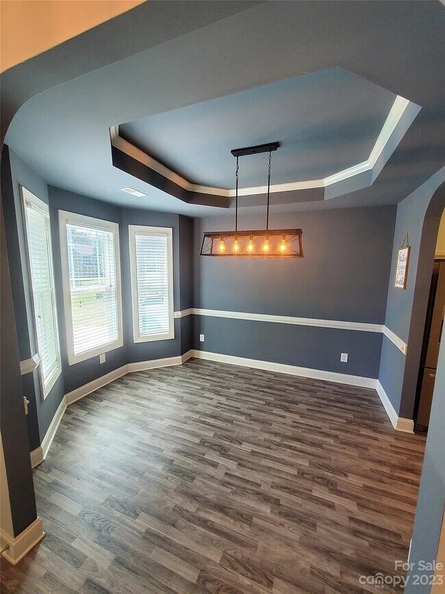 Building Photo - 77 Chaparral Trl