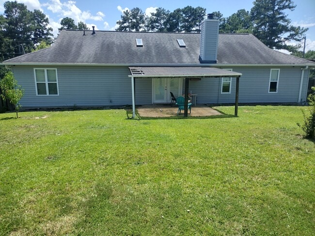 Building Photo - 657 Kemper Dr