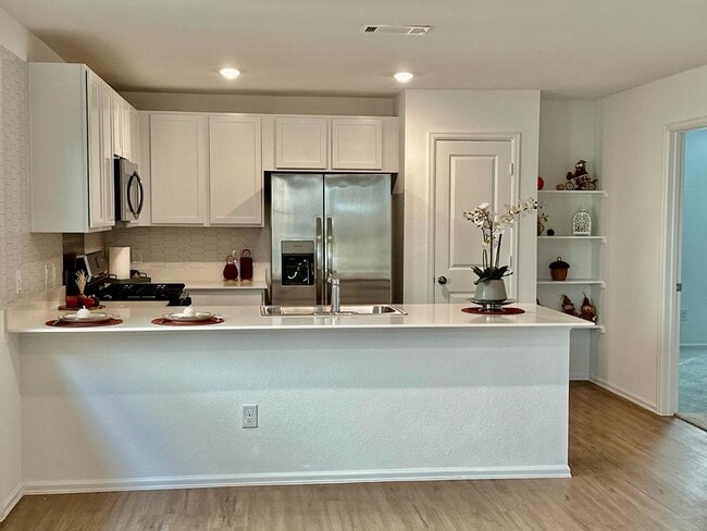 Building Photo - 20930 Zuccala Dr