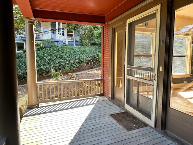 Foto del edificio - 1843 SW 16th Ave